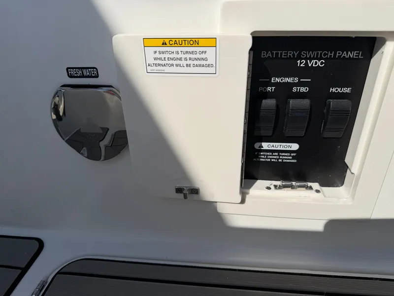 Slide: The Image of Sea Ray SLX 310 Outboard 2026 - 58
