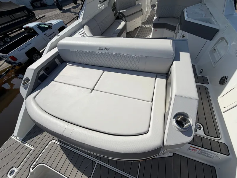 Slide: The Image of Sea Ray SLX 310 Outboard 2026 - 65