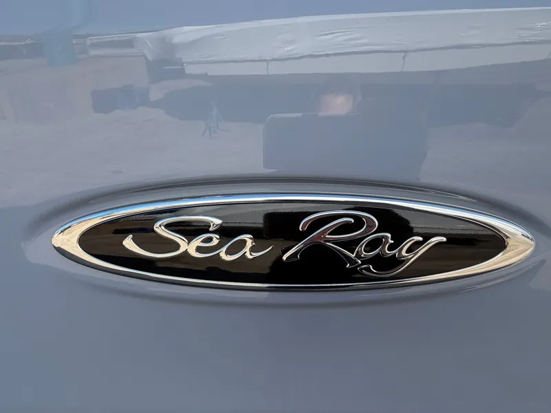 Slide: The Image of Sea Ray SLX 310 Outboard 2026 - 68