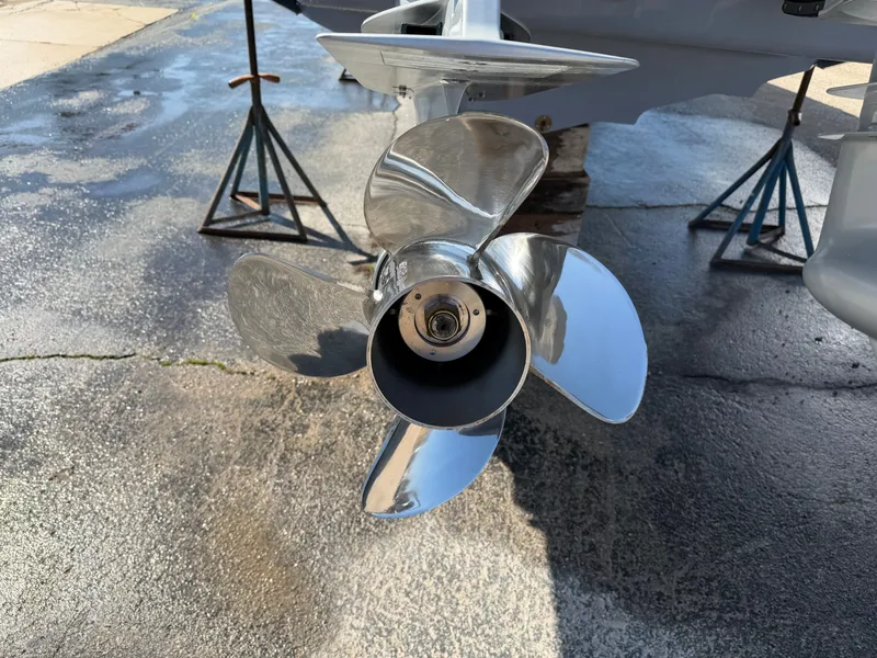 Slide: The Image of Sea Ray SLX 310 Outboard 2026 - 7