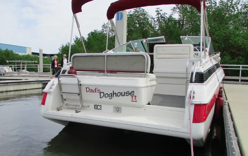 Slide: The Image of Wellcraft 2600 Cabin Cruiser 1989 - 2