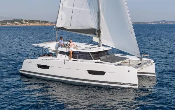 Slide: The Image of Fountaine Pajot 40 "IN STOCK" 2021 - 0
