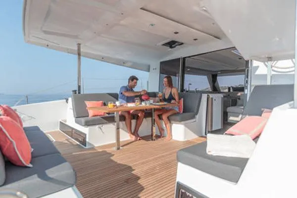 Slide: The Image of Fountaine Pajot 40 "IN STOCK" 2021 - 8