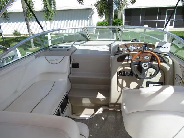 Slide: The Image of Sea Ray Sundancer 2002 - 7
