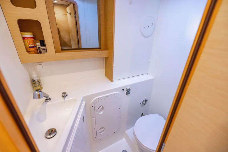 Slide: The Image of Lagoon 42 2018 - 22