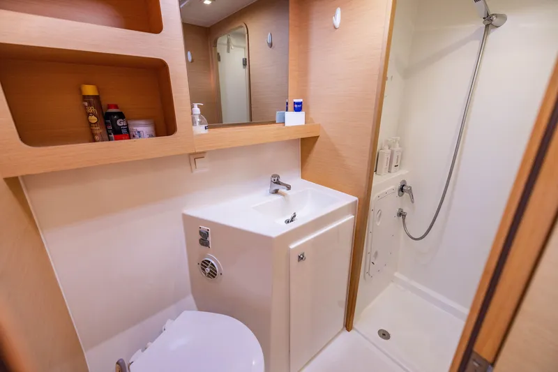 Slide: The Image of Lagoon 42 2018 - 27