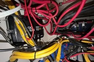 Slide: The Image of 2007 Hydra-Sports Vector 3300 CC wiring and electrical components. - 13