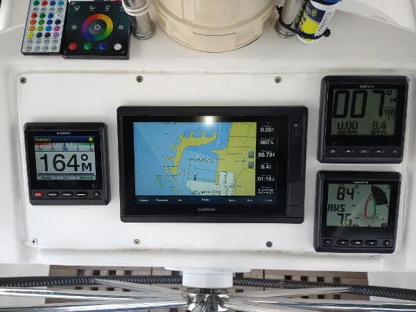 Slide: The Image of Beneteau 461 Oceanis 2 cabin 2000 - 3