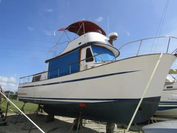Slide: The Image of Marine Trader 34 Double Cabin 1974 - 1