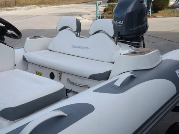 Slide: The Image of Zodiac Yachtline 440 2018 - 9