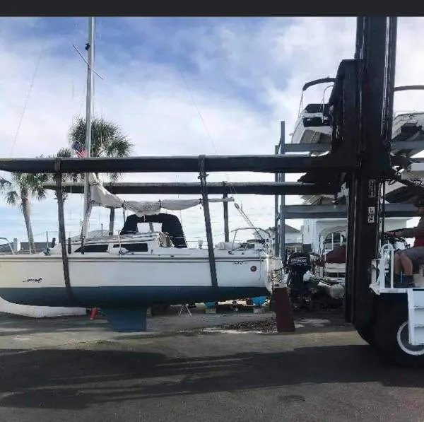 Slide: The Image of Catalina 22 daysailer 1988 - 2