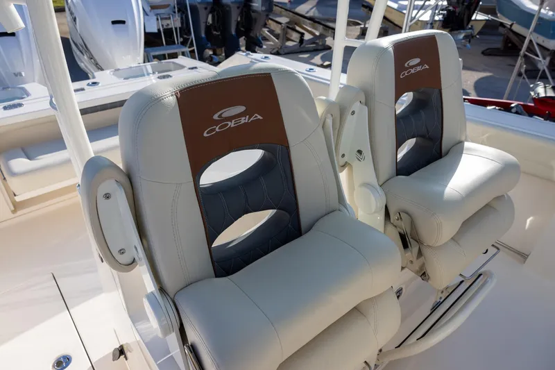 Slide: The Image of 2022 Cobia 320 Center Console boat seats, featuring premium design and comfort. - 16