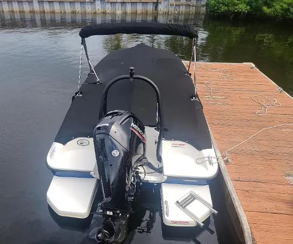 Slide: The Image of Bayliner Element XL18 2020 - 2