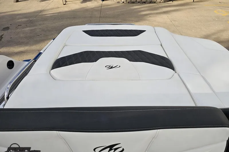 Slide: The Image of 2017 Monterey 298SS Super Sport boat with sleek white and black seating design. - 114