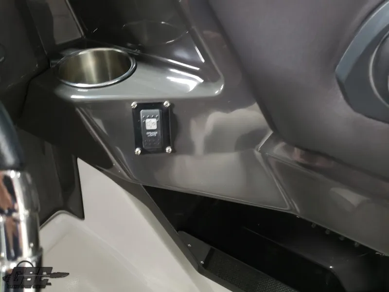 Slide: The Image of Monterey 298SS Super Sport 2017 - 64