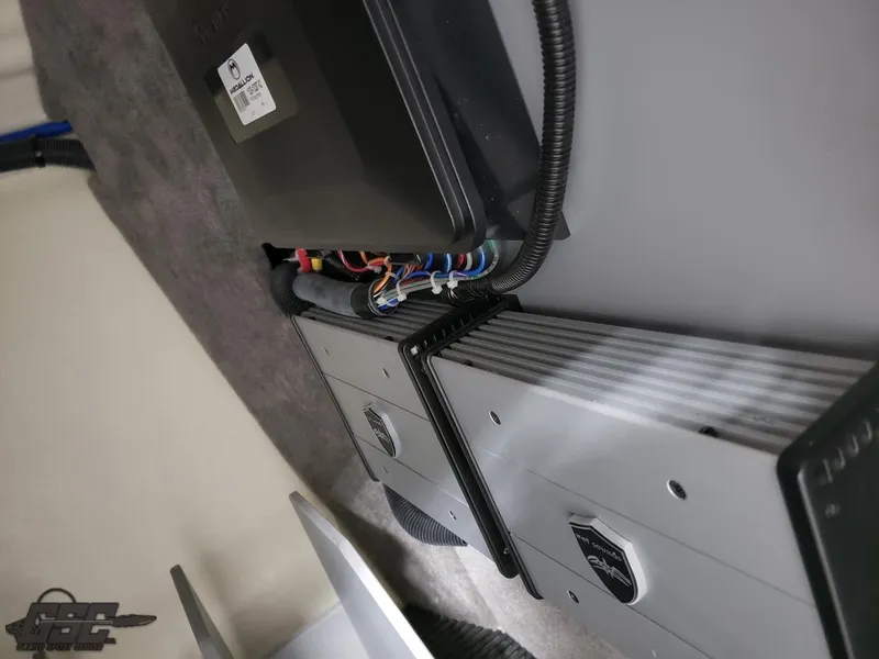 Slide: The Image of Monterey 298SS Super Sport 2017 - 67