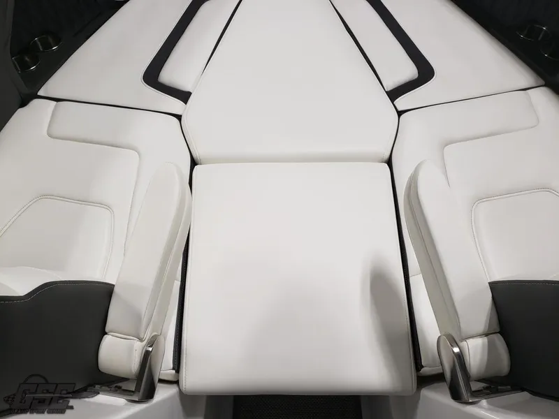 Slide: The Image of Monterey 298SS Super Sport 2017 - 74