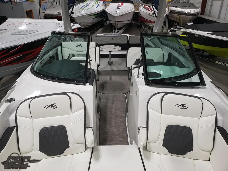 Slide: The Image of Monterey 298SS Super Sport 2017 - 78