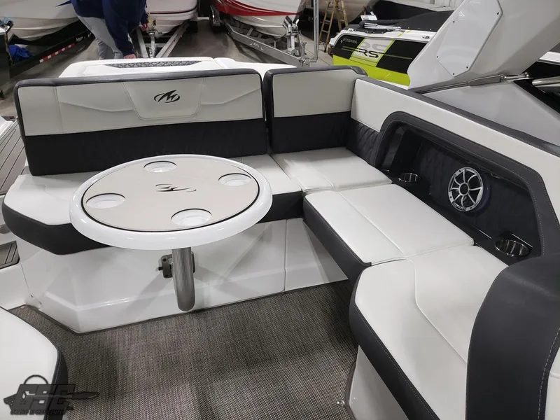 Slide: The Image of Monterey 298SS Super Sport 2017 - 82