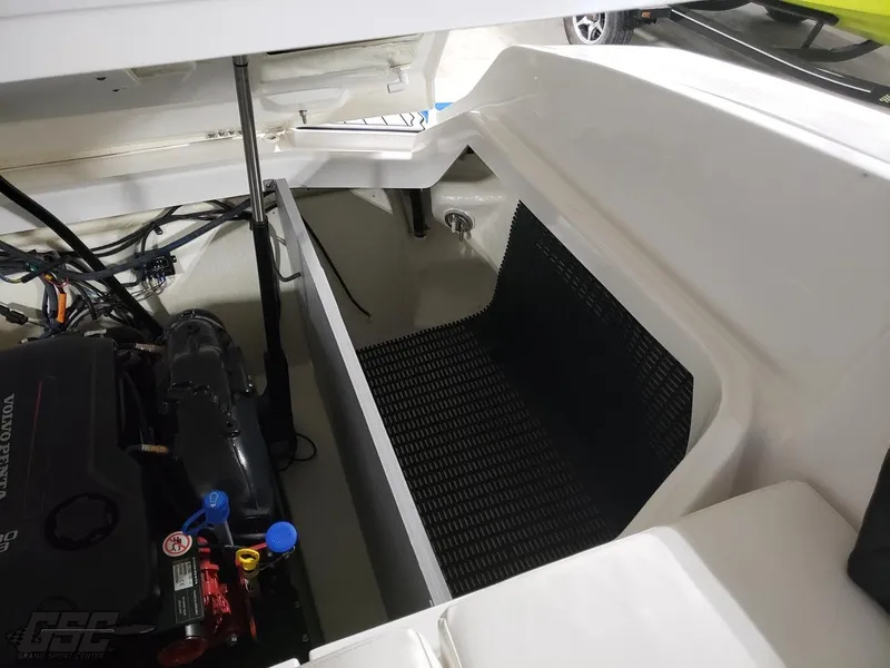 Slide: The Image of Monterey 298SS Super Sport 2017 - 87