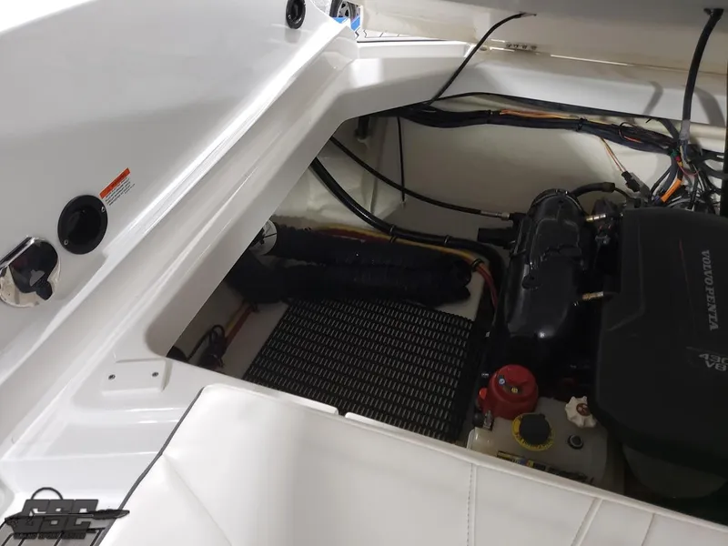 Slide: The Image of Monterey 298SS Super Sport 2017 - 88