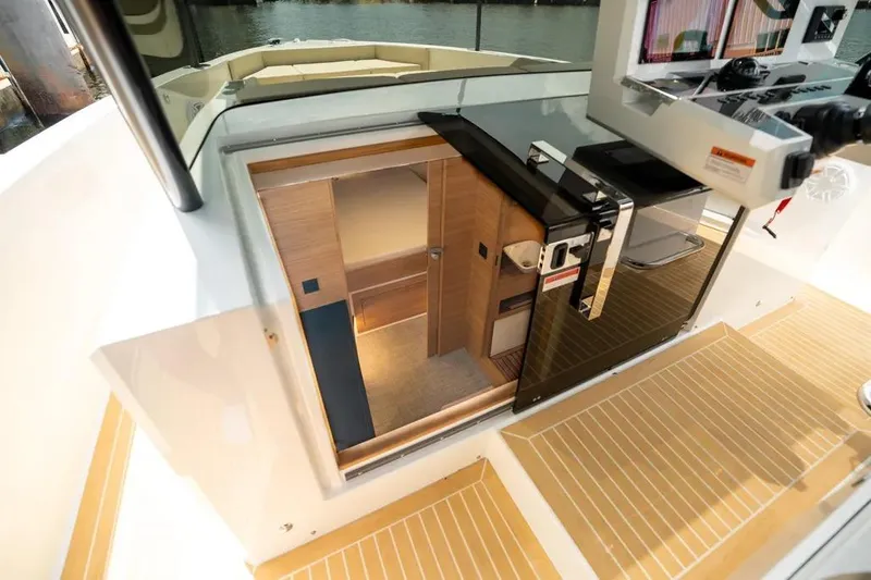 Slide: The Image of Interior of De Antonio Yachts D42, model year 2026. - 18