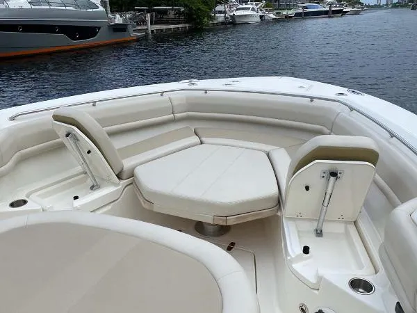 Slide: The Image of Boston Whaler OUTRAGE 380 2019 - 6