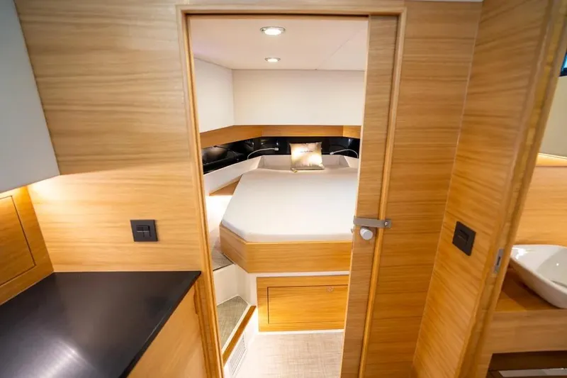 Slide: The Image of Interior of De Antonio Yachts D42, year 2026. - 19