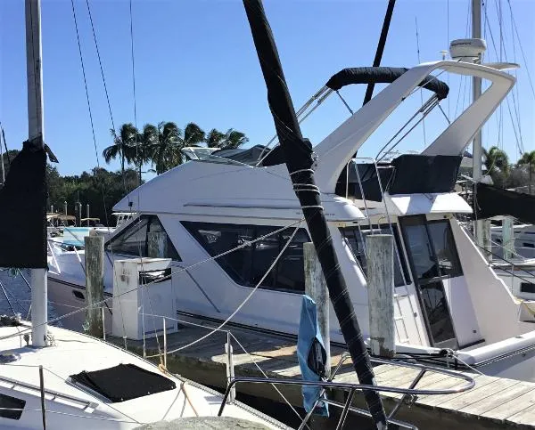 Slide: The Image of Bayliner 39ft Command Bridge MY 2002 - 1
