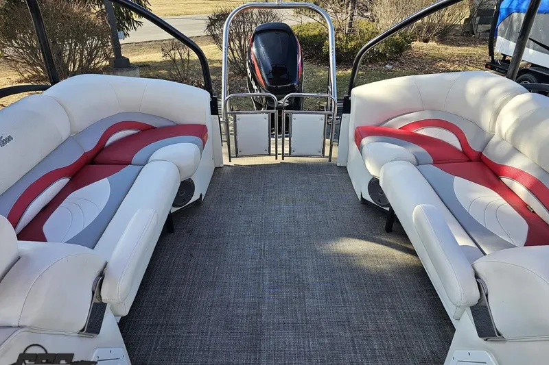 Slide: The Image of 2019 JC Tritoon Neptoon 25 Sport SL interior with stylish seating and modern design. - 84