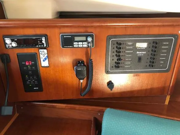 Slide: The Image of Beneteau 331 2002 - 3