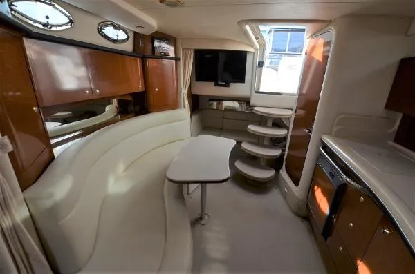 Slide: The Image of Sea Ray 320 Sundancer 2004 - 10