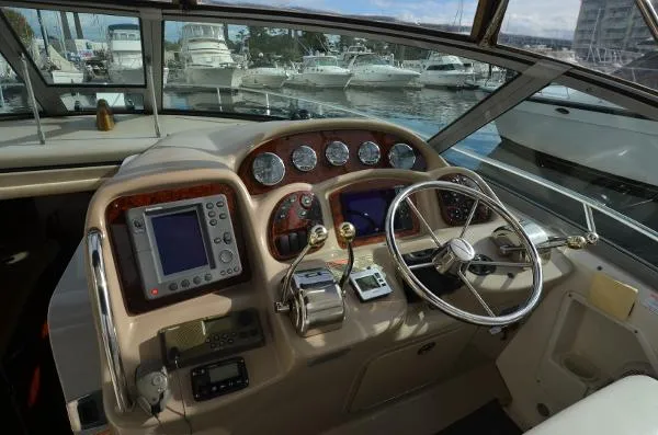 Slide: The Image of Sea Ray 320 Sundancer 2004 - 3