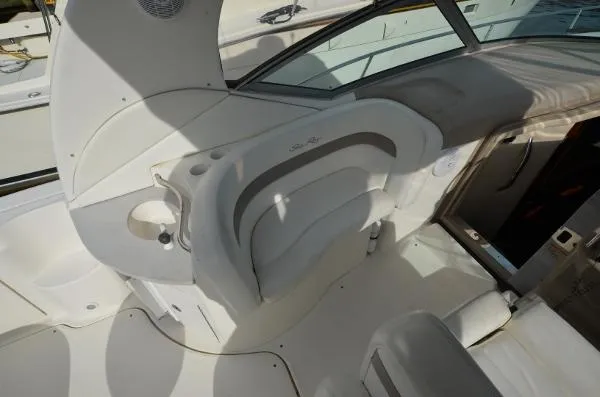 Slide: The Image of Sea Ray 320 Sundancer 2004 - 8