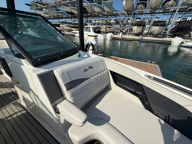 Slide: The Image of Sea Ray SLX 260 Outboard 2026 - 5