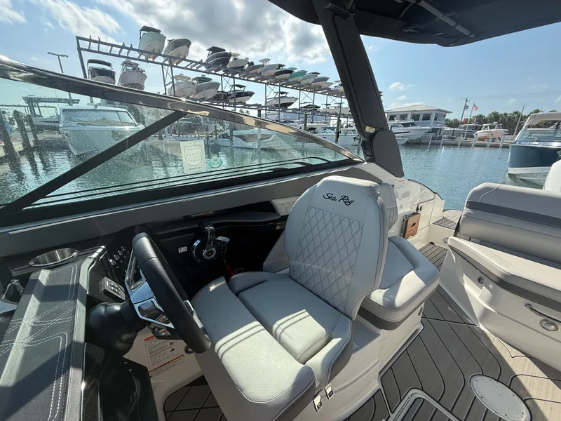 Slide: The Image of Sea Ray SLX 260 Outboard 2026 - 7