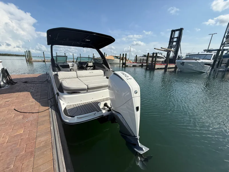 Slide: The Image of Sea Ray SLX 260 Outboard 2026 - 25
