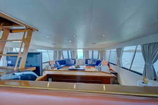 Slide: The Image of Burger Motor Yacht 1968 - 9