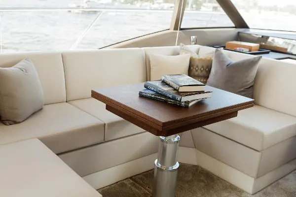 Slide: The Image of Prestige 460 2019 - 10