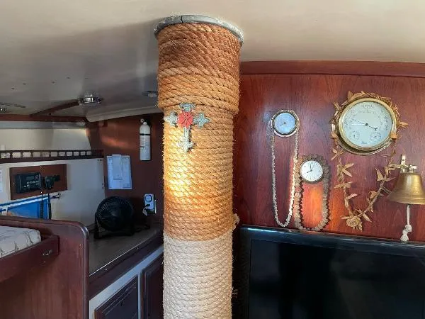 Slide: The Image of Columbia Sloop 1970 - 11