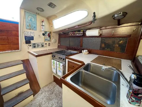 Slide: The Image of Columbia Sloop 1970 - 9