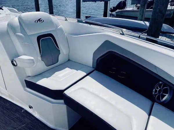 Slide: The Image of Monterey 328 SS 2016 - 5