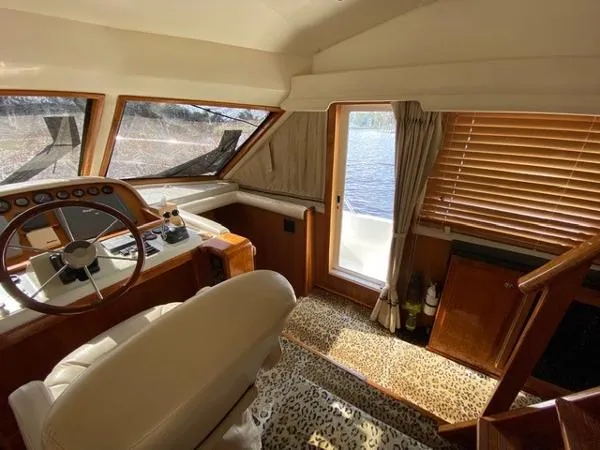 Slide: The Image of Navigator 5100 2006 - 4