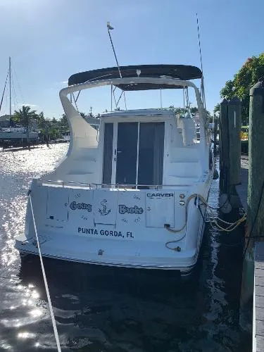 Slide: The Image of Carver Yachts Mariner 2004 - 0