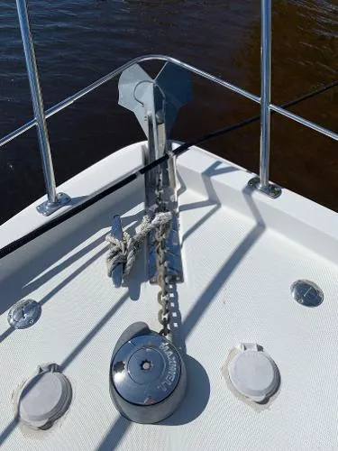 Slide: The Image of Carver Yachts Mariner 2004 - 4
