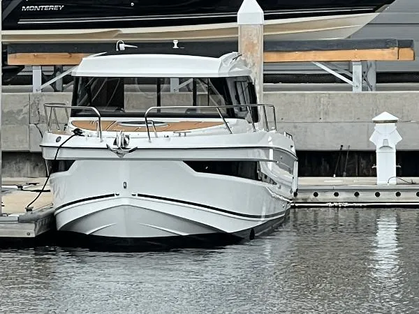 Slide: The Image of Hussar Skamander 920 Explorer MAX 2021 - 3