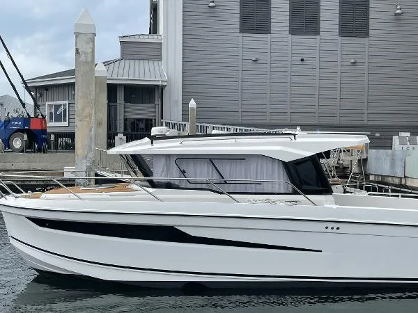 Slide: The Image of Hussar Skamander 920 Explorer MAX 2021 - 7
