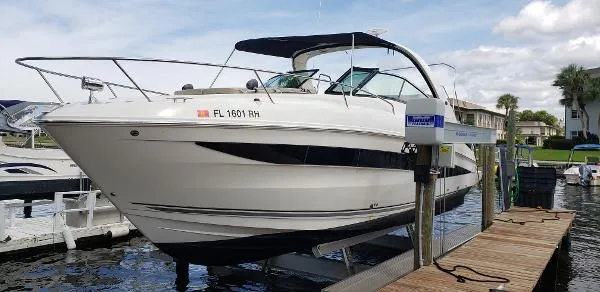 Slide: The Image of Sea Ray 370 Venture 2015 - 0