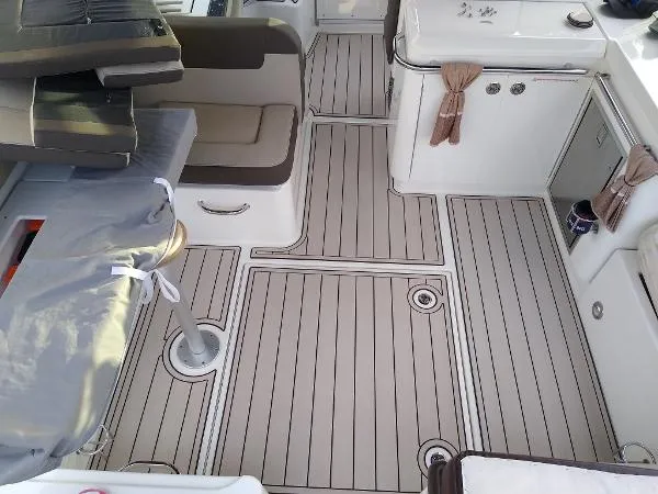 Slide: The Image of Sea Ray 370 Venture 2015 - 9