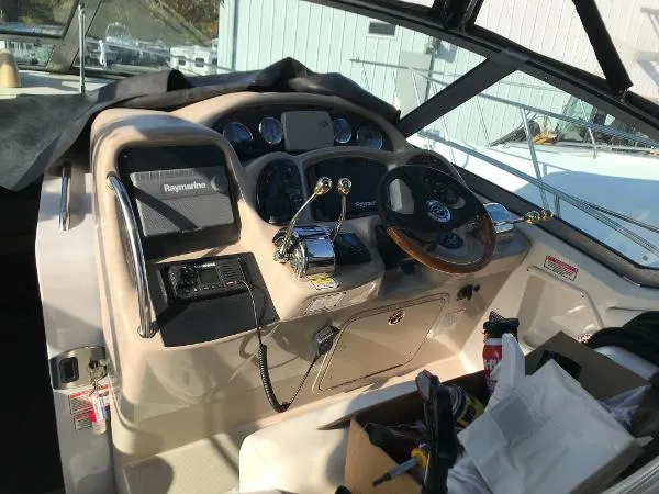 Slide: The Image of Sea Ray 320 Sundancer 2004 - 7